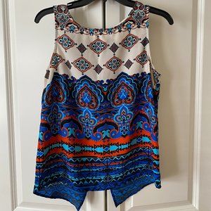 Geometric Split back blouse